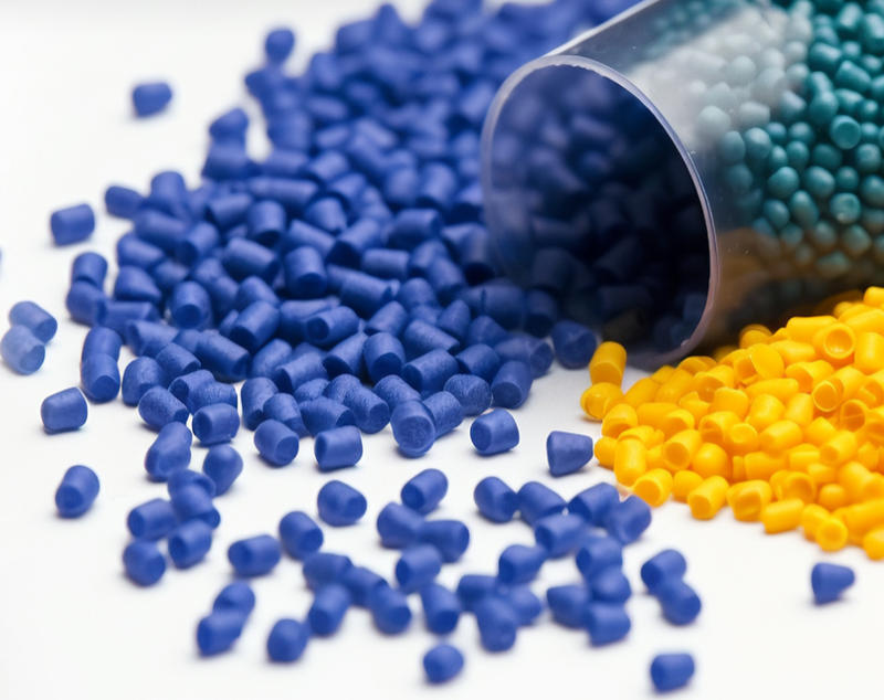 ปัจจัยใดที่ควรพิจารณาเมื่อเลือกฟิลเลอร์สำหรับวัสดุ TPE