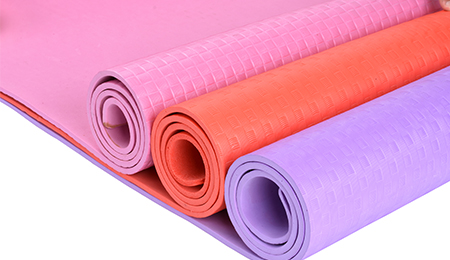 เหตุใดเสื่อโยคะ TPE จึงได้รับความนิยม? รายละเอียดของข้อดีของพวกเขา | ผู้ผลิต TPE ชั้นนำ เหตุใดเสื่อโยคะ TPE จึงได้รับความนิยม? รายละเอียดของข้อดีของพวกเขา | ผู้ผลิต TPE ชั้นนำ